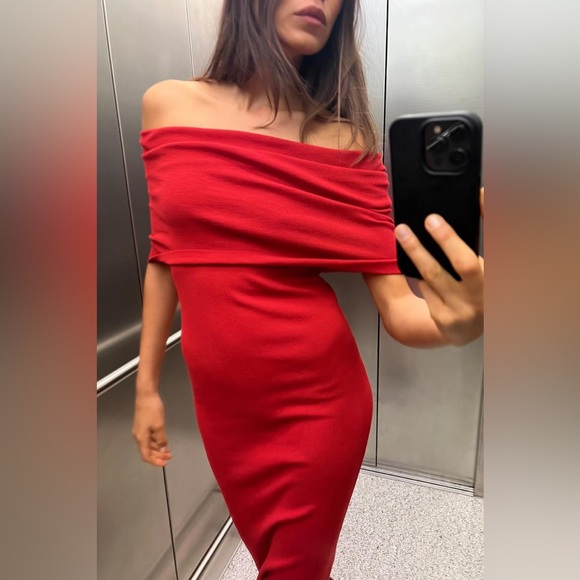 ZARA ~ OFF-THE-SHOULDER KNIT DRESS - Picture 4 of 14